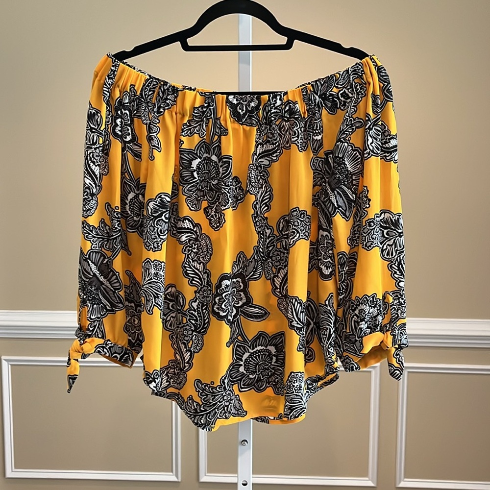Express Off The Shoulder Yellow Black and White Floral Print Blouse  Size Small